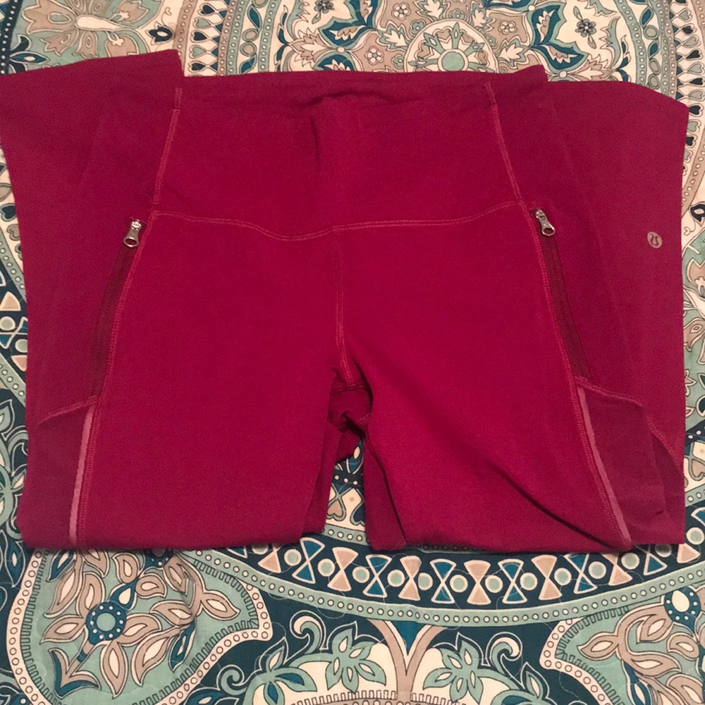 Lululemon mesh back crops